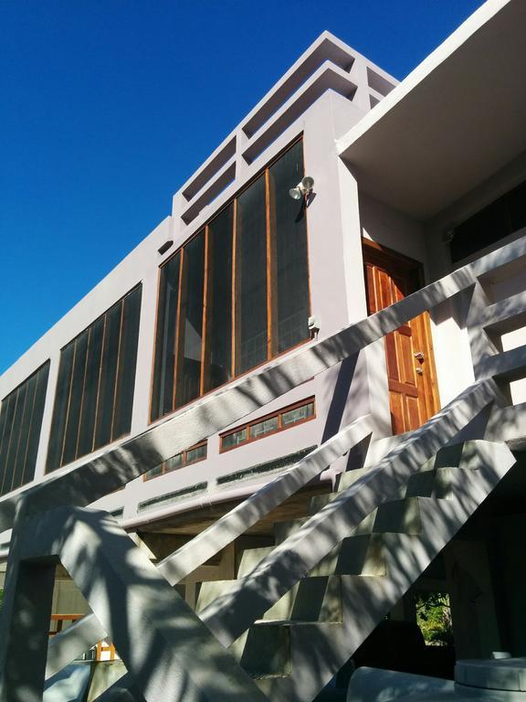 Bayshore Bijou Suites Maya Beach Exterior foto