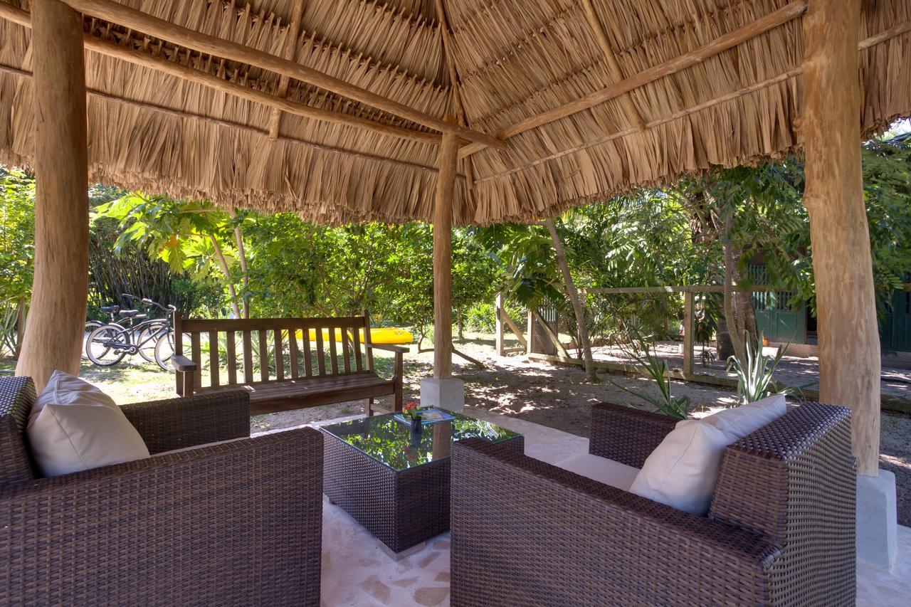 Bayshore Bijou Suites Maya Beach Exterior foto